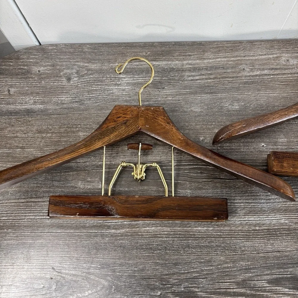 Vintage The Setwell Style 18 Inch Wooden Heavy Duty Suit Valet Hanger Wood
